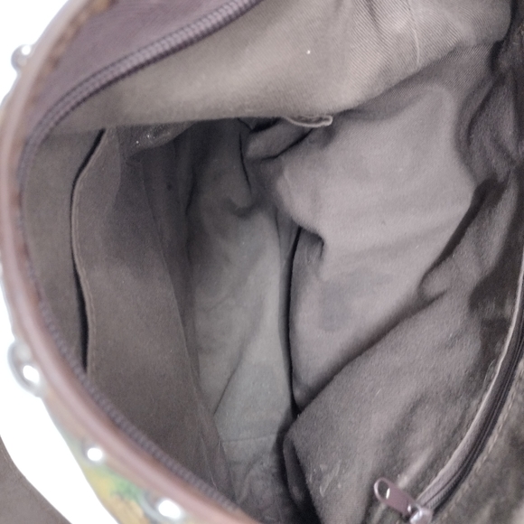 Women's Advantage Timber leather camo silver studded cross handbag - Picture 5 of 6